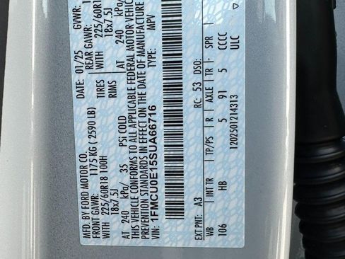 New 2025 Ford Escape SE image 15