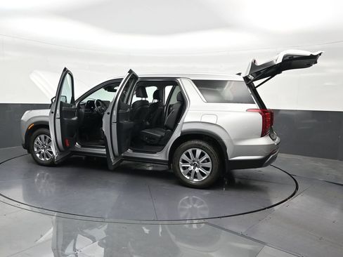 Used 2025 Hyundai Palisade SEL FWD image 35