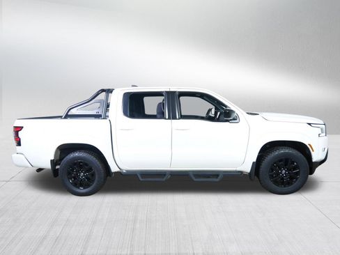 Used 2023 Nissan Frontier SV w/ Midnight Edition Package image 8