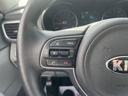 Used 2016 Kia Optima EX w/ Premium Package image 12