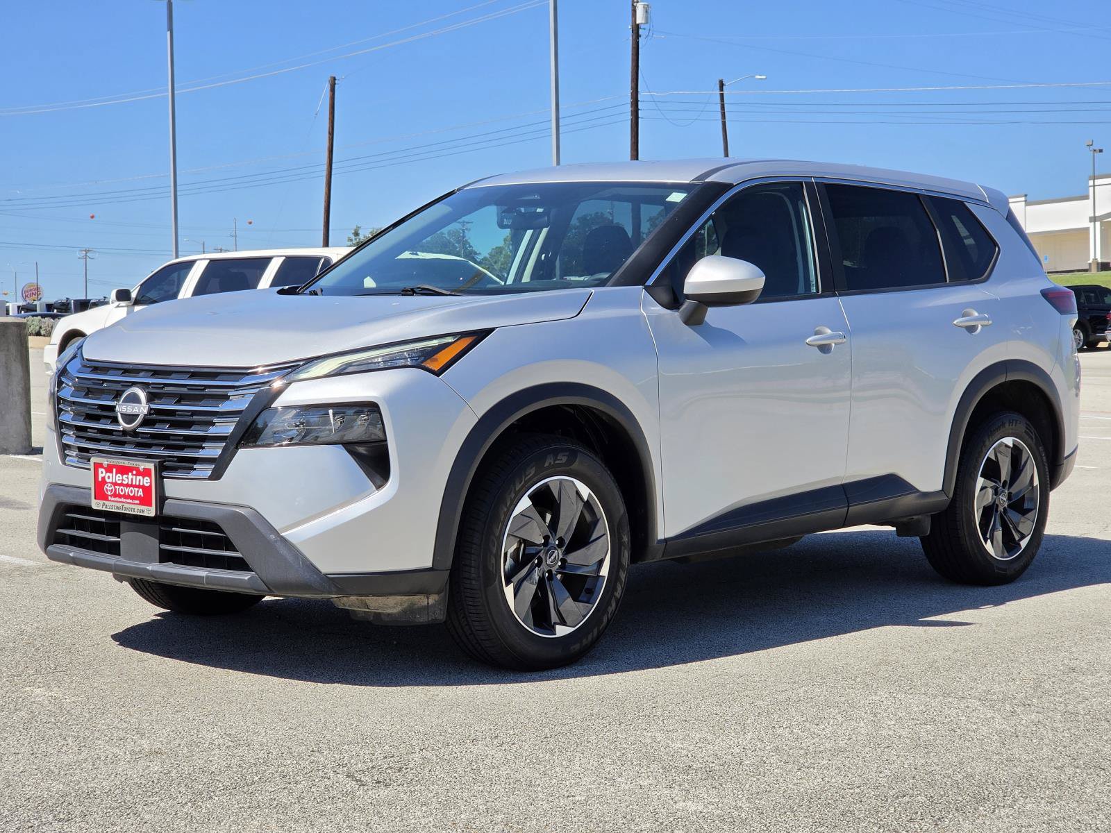 Used 2024 Nissan Rogue SV FWD image 3
