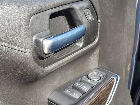 Used 2021 Chevrolet Silverado 1500 LT image 16