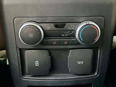 Used 2021 Ford Explorer Limited image 27