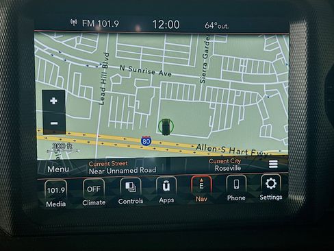 Used 2023 Jeep Wrangler Sahara image 21