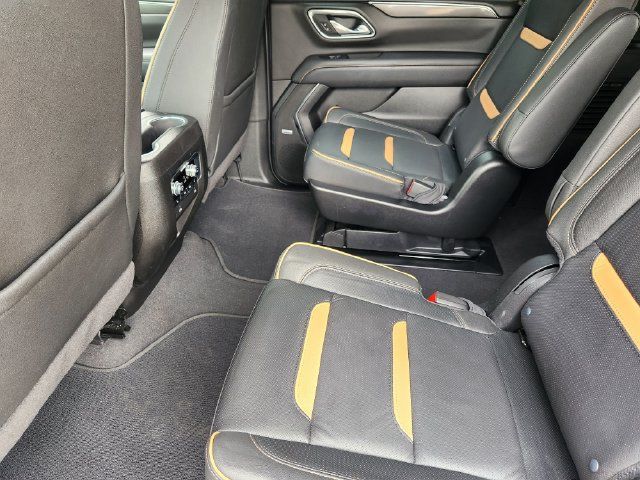 Used 2024 GMC Yukon XL AT4 AWD/4WD image 30