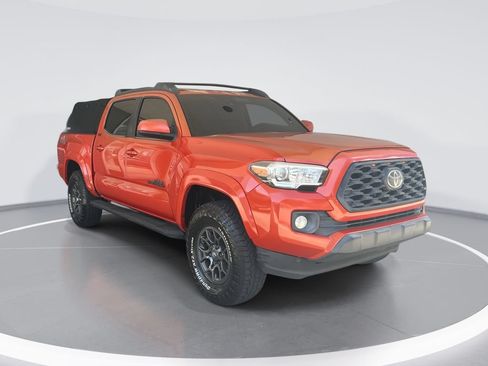 Used 2018 Toyota Tacoma SR5 RWD image 44