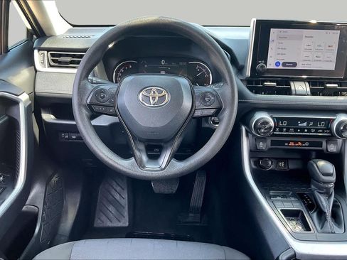 Used 2024 Toyota RAV4 XLE FWD image 6