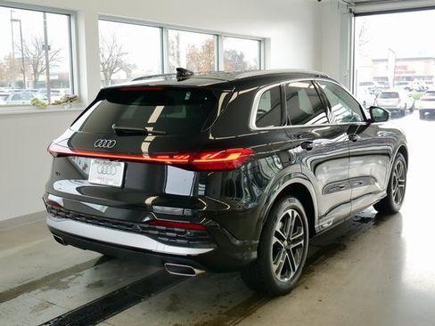 New 2025 Audi Q5 Prestige image 6