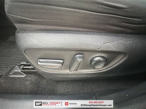 Used 2020 Toyota RAV4 XLE image 16