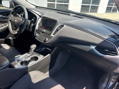 Used 2023 Chevrolet Malibu LT FWD image 28