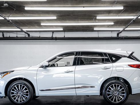New 2026 Acura RDX SH-AWD w/ Advance Package image 2