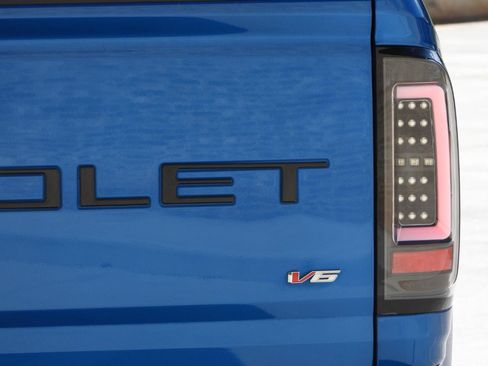 Used 2021 Chevrolet Colorado LT RWD image 32