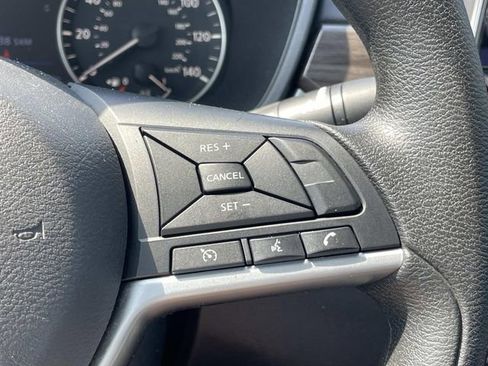 Used 2025 Nissan Altima 2.5 SV FWD image 20