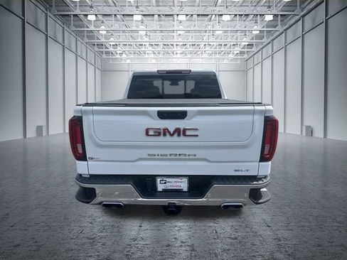 Used 2024 GMC Sierra 1500 SLT w/ SLT Premium Plus Package AWD/4WD image 4