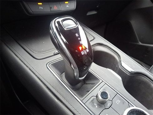 Used 2024 Cadillac XT4 Premium Luxury image 14