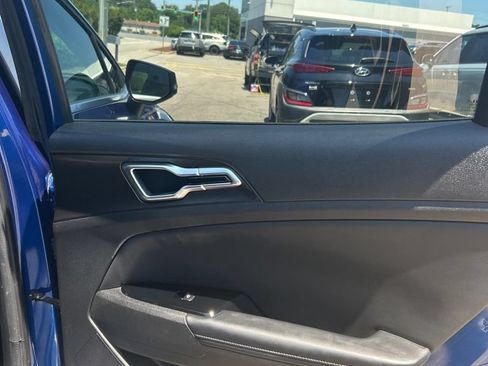 Used 2023 Kia Sportage EX FWD image 20