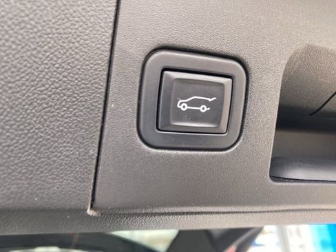 Used 2023 Cadillac XT5 Premium Luxury w/ Technology Package AWD/4WD image 26