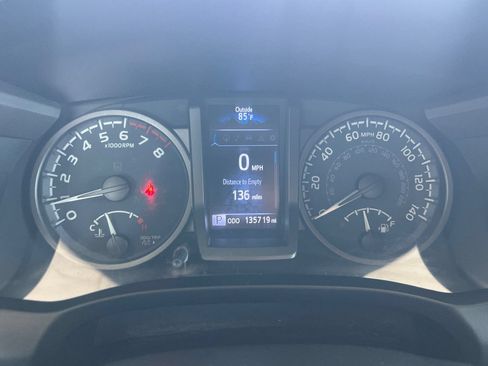 Used 2020 Toyota Tacoma TRD Off-Road w/ Technology Package AWD/4WD image 20