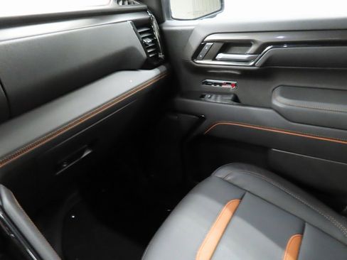 Used 2023 GMC Sierra 1500 AT4 w/ Technology Package image 26