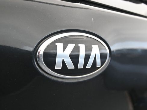 Used 2019 Kia Niro LX image 32
