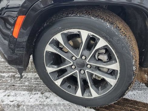 Used 2022 Jeep Grand Cherokee Overland w/ Advanced Protech Group III image 2