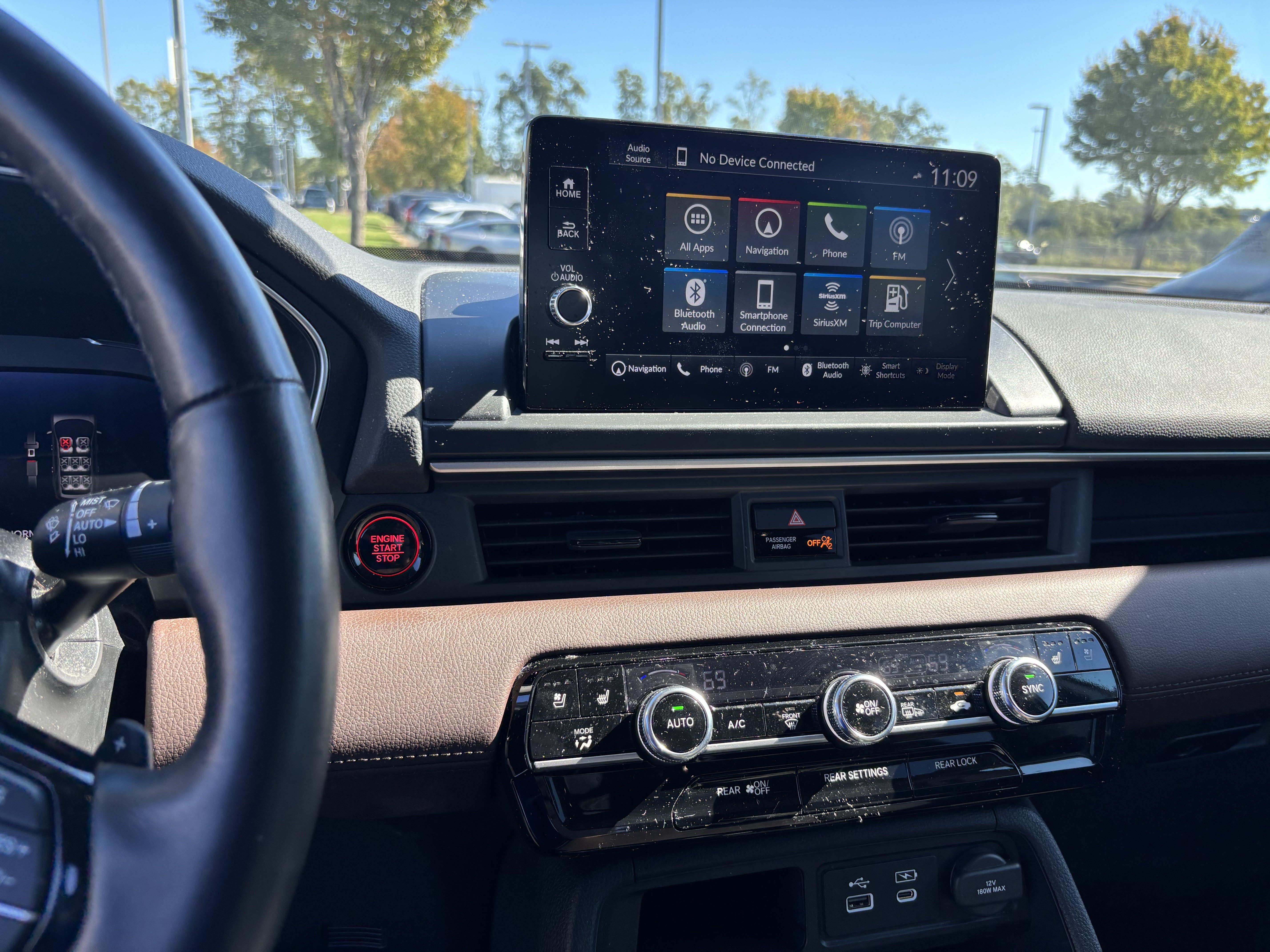 Used 2024 Honda Pilot Elite image 30