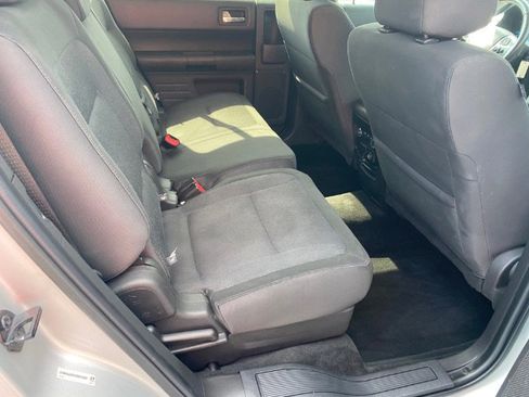 Used 2019 Ford Flex SE image 15