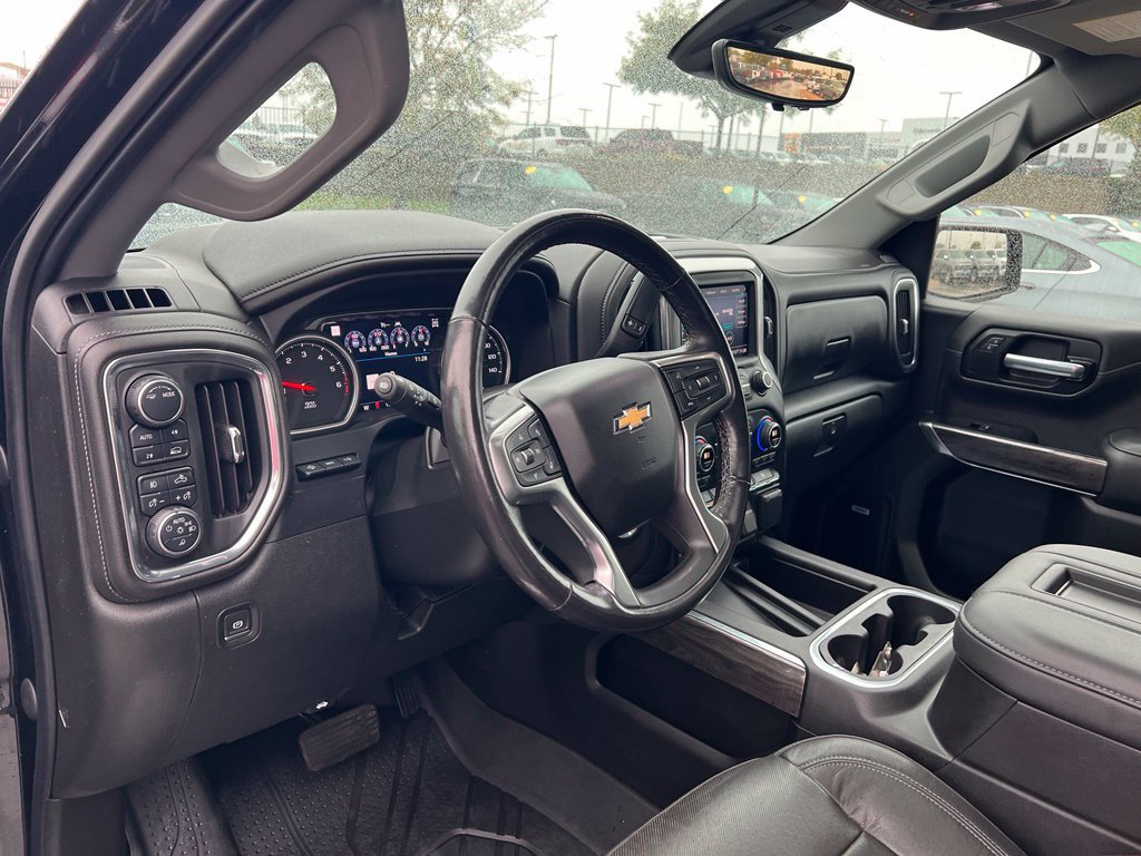 Used 2020 Chevrolet Silverado 1500 LTZ w/ LTZ Premium Package AWD/4WD image 17