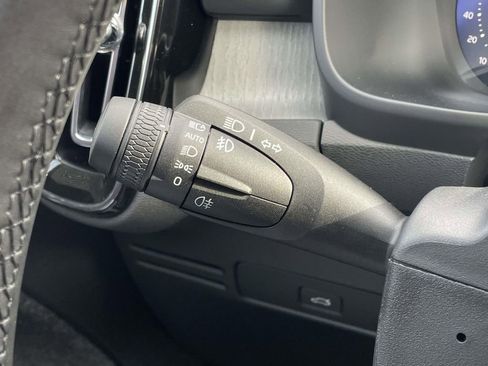 New 2026 Volvo XC40 B4 Core w/ Climate Package image 12