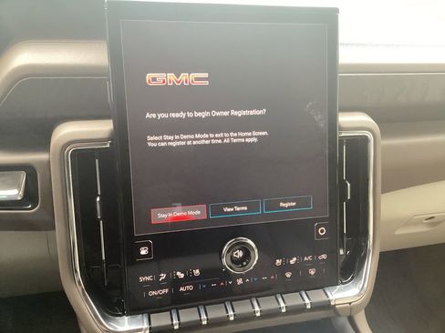 New 2026 GMC Yukon XL Denali w/ Advanced Technology Package RWD image 21