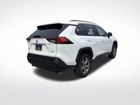 Used 2025 Toyota RAV4 XLE FWD image 5