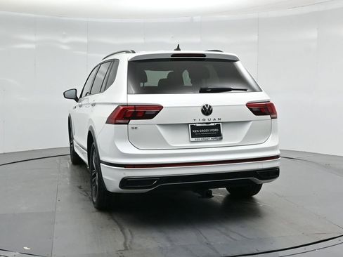 Used 2022 Volkswagen Tiguan SE R-Line FWD image 26