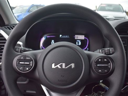 New 2025 Kia Soul LX image 23