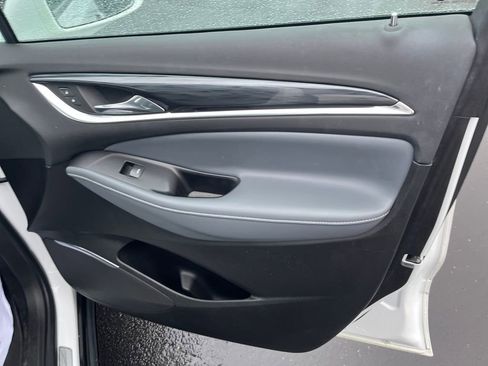 Used 2019 Buick Enclave Essence image 31