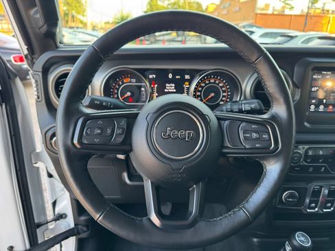 Used 2021 Jeep Wrangler Sport AWD/4WD image 29