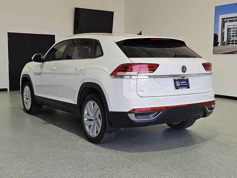Certified 2023 Volkswagen Atlas Cross Sport SE FWD image 6