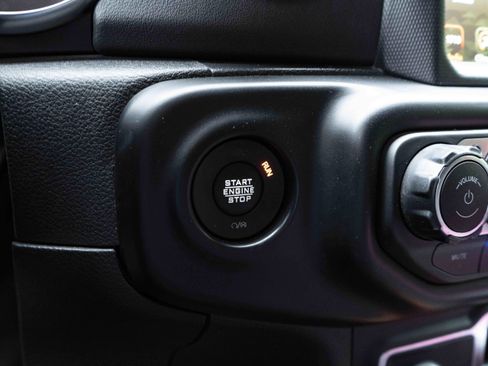 Used 2022 Jeep Wrangler Unlimited Sahara image 26