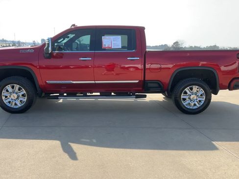 Used 2025 Chevrolet Silverado 2500 High Country w/ High Country Premium Package image 6