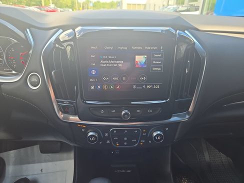 Certified 2024 Chevrolet Traverse Premier w/ Redline Edition FWD image 8