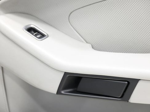 Used 2014 Aston Martin Vanquish Volante RWD image 74