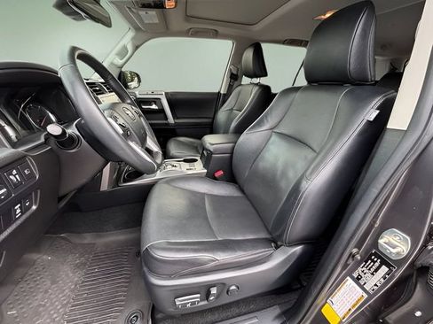 Used 2022 Toyota 4Runner Limited RWD image 13