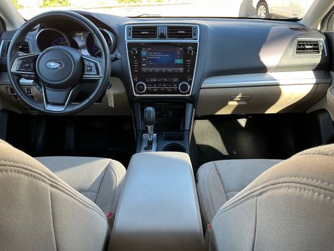Used 2019 Subaru Outback 2.5i Premium image 16