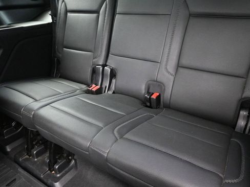 Used 2022 GMC Yukon Denali w/ Denali Premium Package image 17