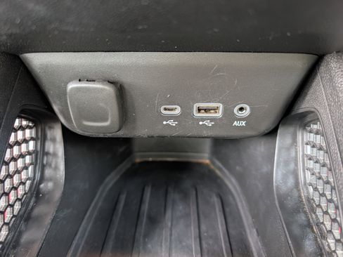 Used 2021 Chevrolet TrailBlazer RS w/ Driver Confidence Package image 15