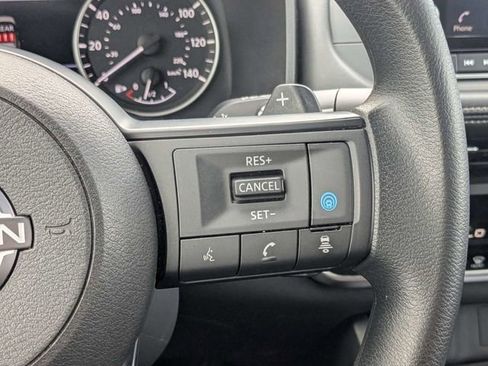 Used 2024 Nissan Rogue SV FWD image 25