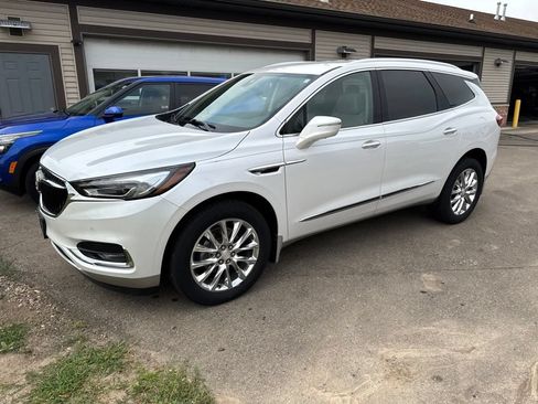 Used 2011 Buick Enclave CXL w/ Trailering Provision Package AWD/4WD image 7