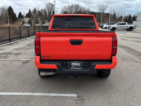 Used 2024 Toyota Tacoma TRD Sport image 18