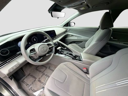 Used 2024 Hyundai Elantra SEL FWD image 19