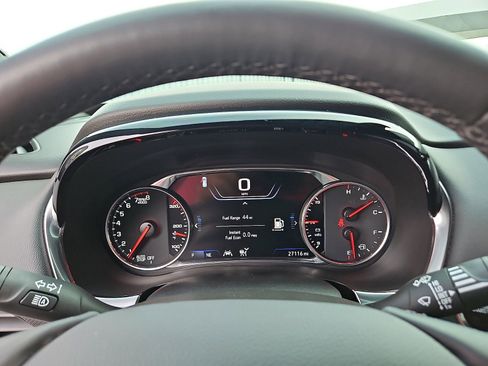 Used 2023 Chevrolet Traverse Premier image 12