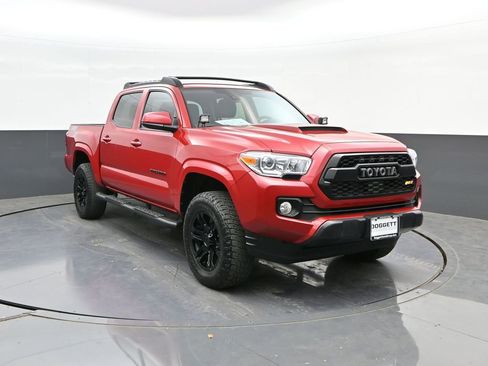 Used 2022 Toyota Tacoma SR AWD/4WD image 22
